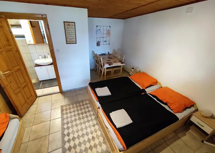 Suello Feszek Apartman